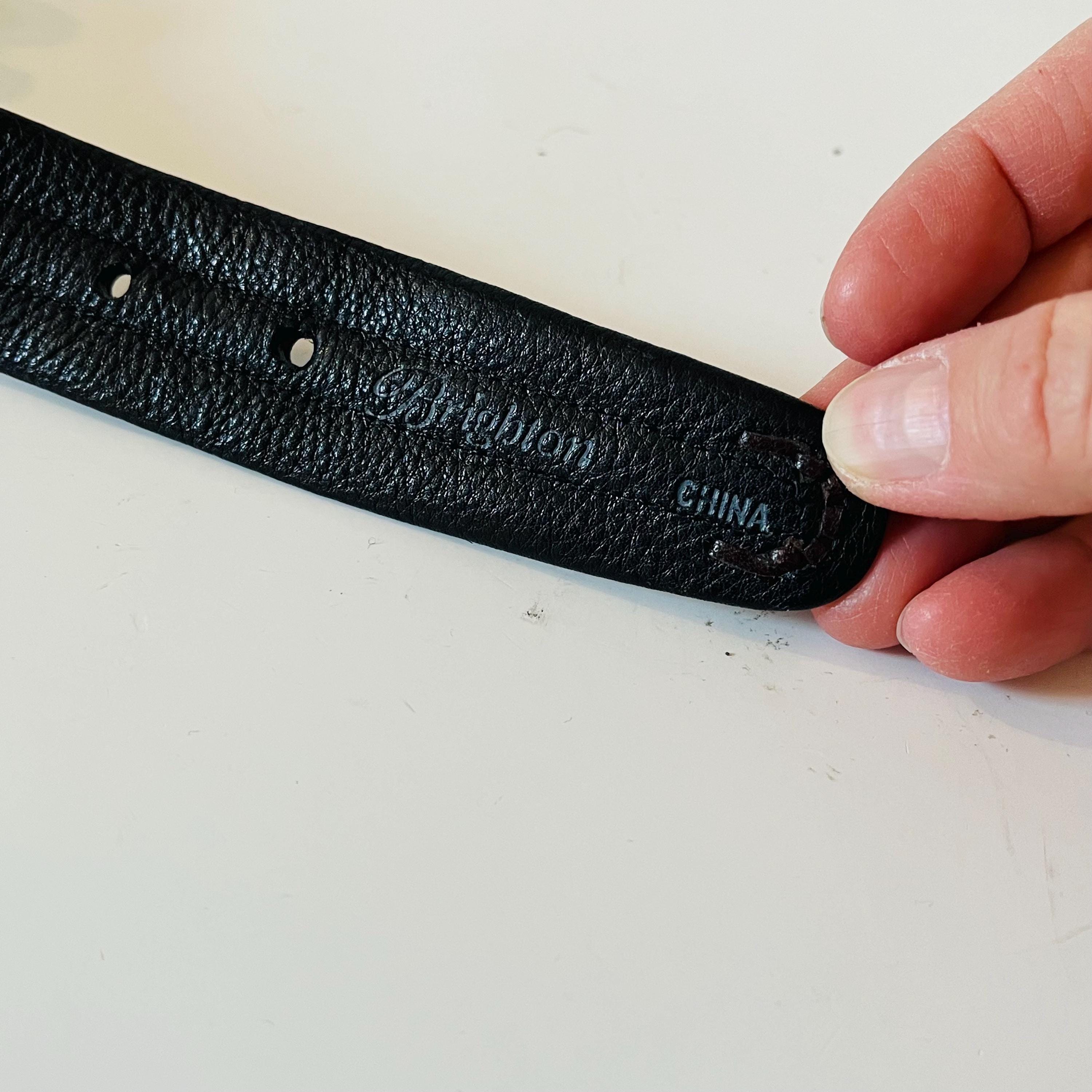 ブラック ウエスタン レザーベルト コンチョ 90s Y2K brighton Vintage 1990's Brighton Leather Black Belt With Silver Metal