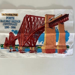 Paño de cocina vintage de lino y algodón, diseño del puente ferroviario de Forth, The Sunday Post, 1890-1990, colección de textiles, sin usar.