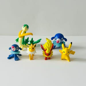 Zestaw zabawek Tomy Pikachu i figurki akcji Mixed Action Figure
