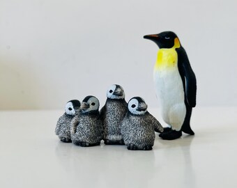 Schleich Penguin & Baby Penguins Animal Figurines Imaginary Play Animal Toys  Collectible Arctic Diorama Toys