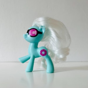 My Little Pony Power Friendship is Magic Photo Finish Figure G4 Brushable MLP Collectible