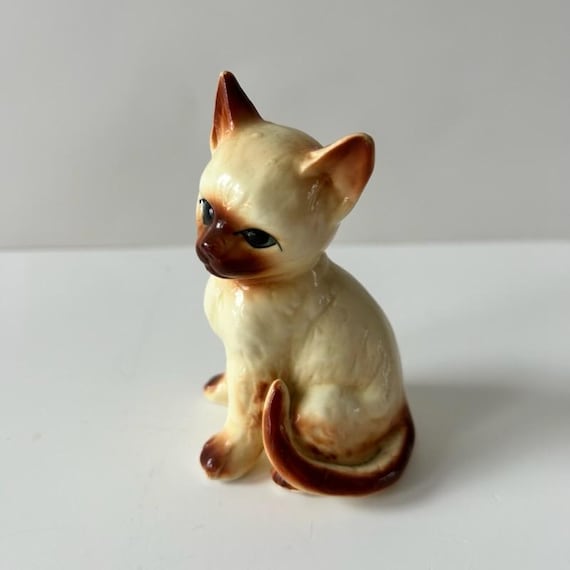 Vintage Porcelain Giftgraft Siamese Cat Figurine Cat Statue