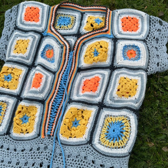 Vintage Crocheted Granny Square Boho Cotton Top X… - image 3