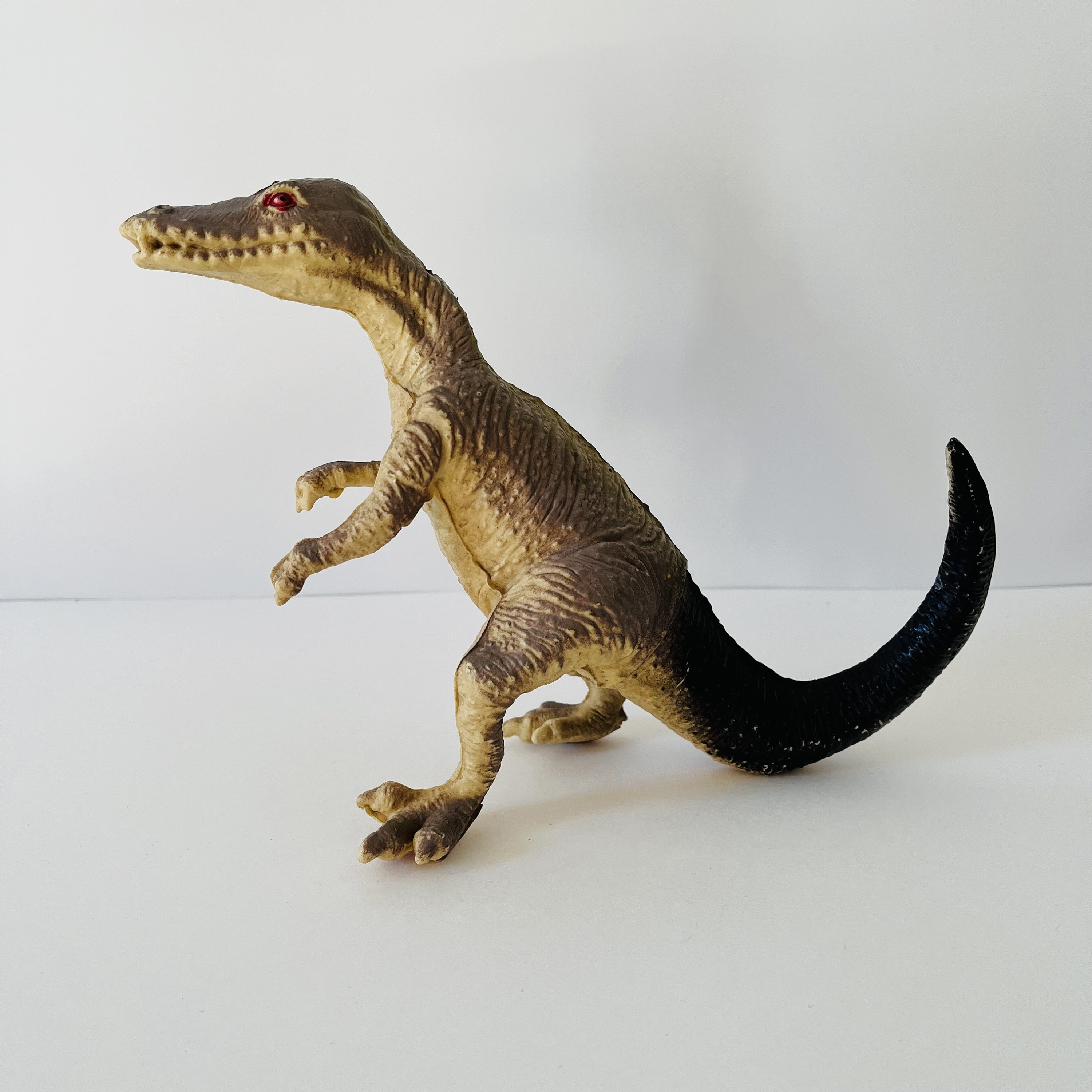 ティラノサウルス 昔のゴム製フィギュア 恐竜