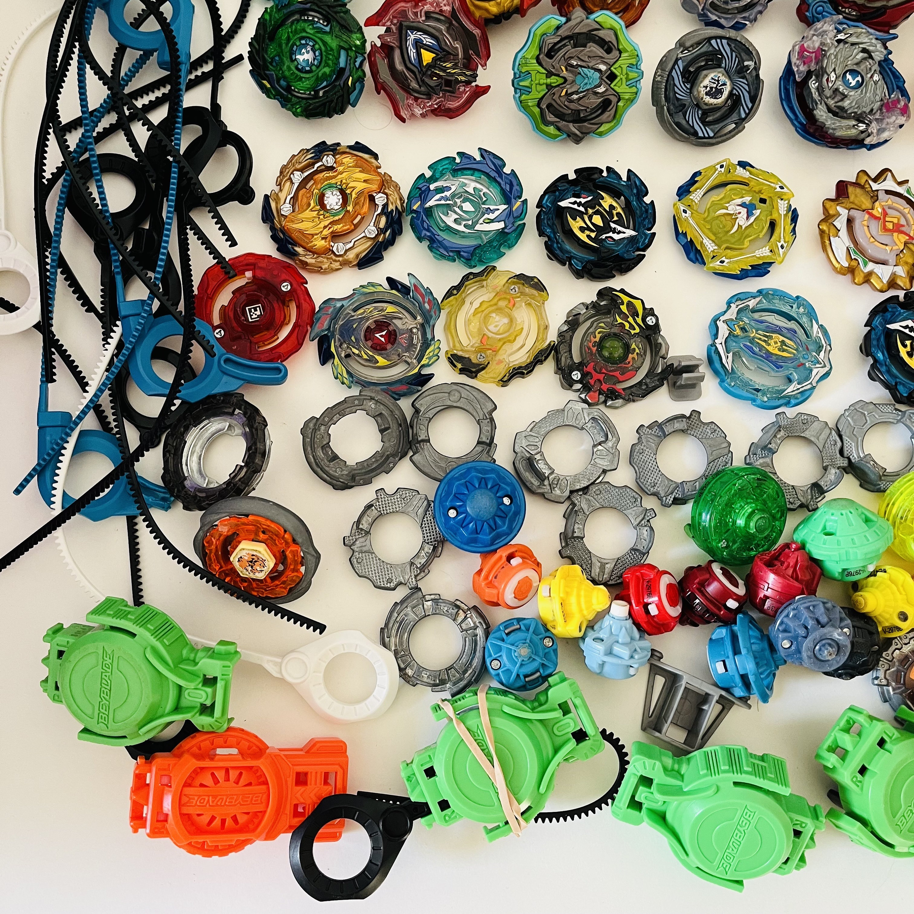 Vintage Bey Blade Collectible Toys Beyblade Mixed Lot Tops Tomy Hasbro ...