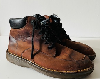 Vintage Dr. Martens Made in England Brown Leather 6-eye  display picture 3