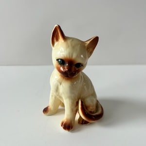 Vintage Porcelain Giftgraft Siamese Cat Figurine Cat Statue Collectible Made in Taiwan