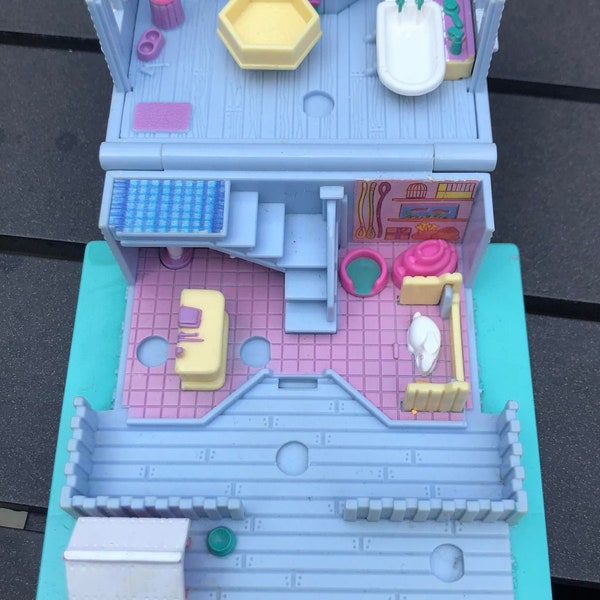 Vintage Bluebird Mattel Polly Pocket 1993 Polly Pocket Vintage Pet Shop Building ONLY Bluebird Toys (46200)