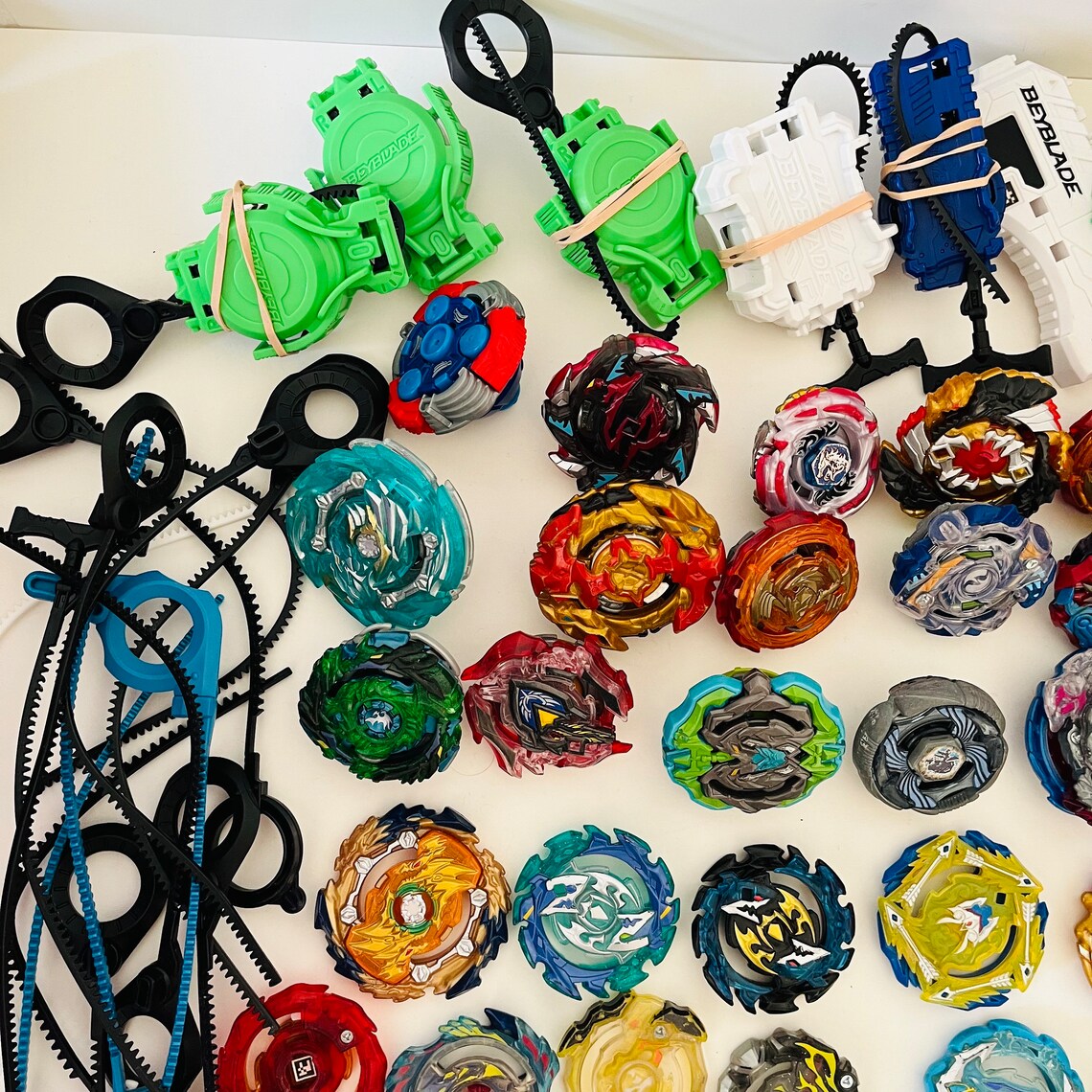 Vintage Bey Blade Collectible Toys Beyblade Mixed Lot Tops Tomy Hasbro ...