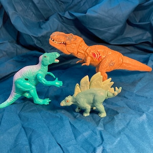 Jurassic World Bashers & Biters Tyrannosaurus Rex T-rex Stegosauraus Figure Jurassic Park 3 Dinos Dinosaurs
