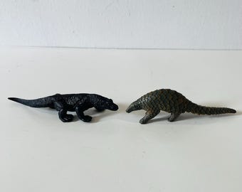 Pangolin and Komodo Dragon Plastic Toy Animal Figures Diorama Imaginary Play
