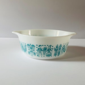 Vintage Pyrex 472 Amish Butterprint Turquoise on White 1.5 Pint Casserole Dish Retro Kitchen Collectibles