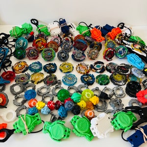 Vintage Bey Blade Collectible Toys Beyblade Mixed Lot Tops Tomy Hasbro Ripcord Launcher Parts