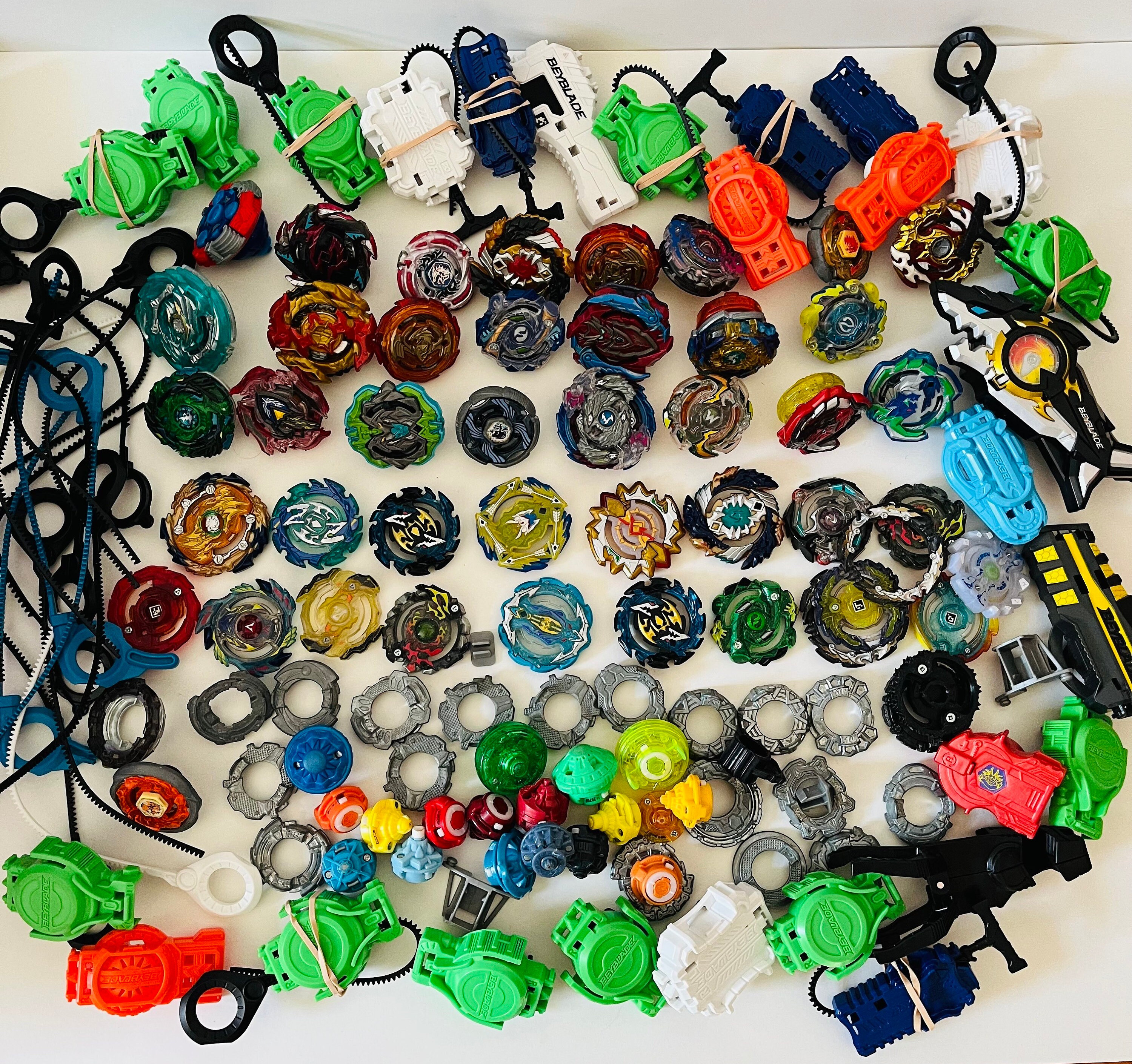 Vintage Bey Blade Collectible Toys Beyblade Mixed Lot Tops Tomy Hasbro ...