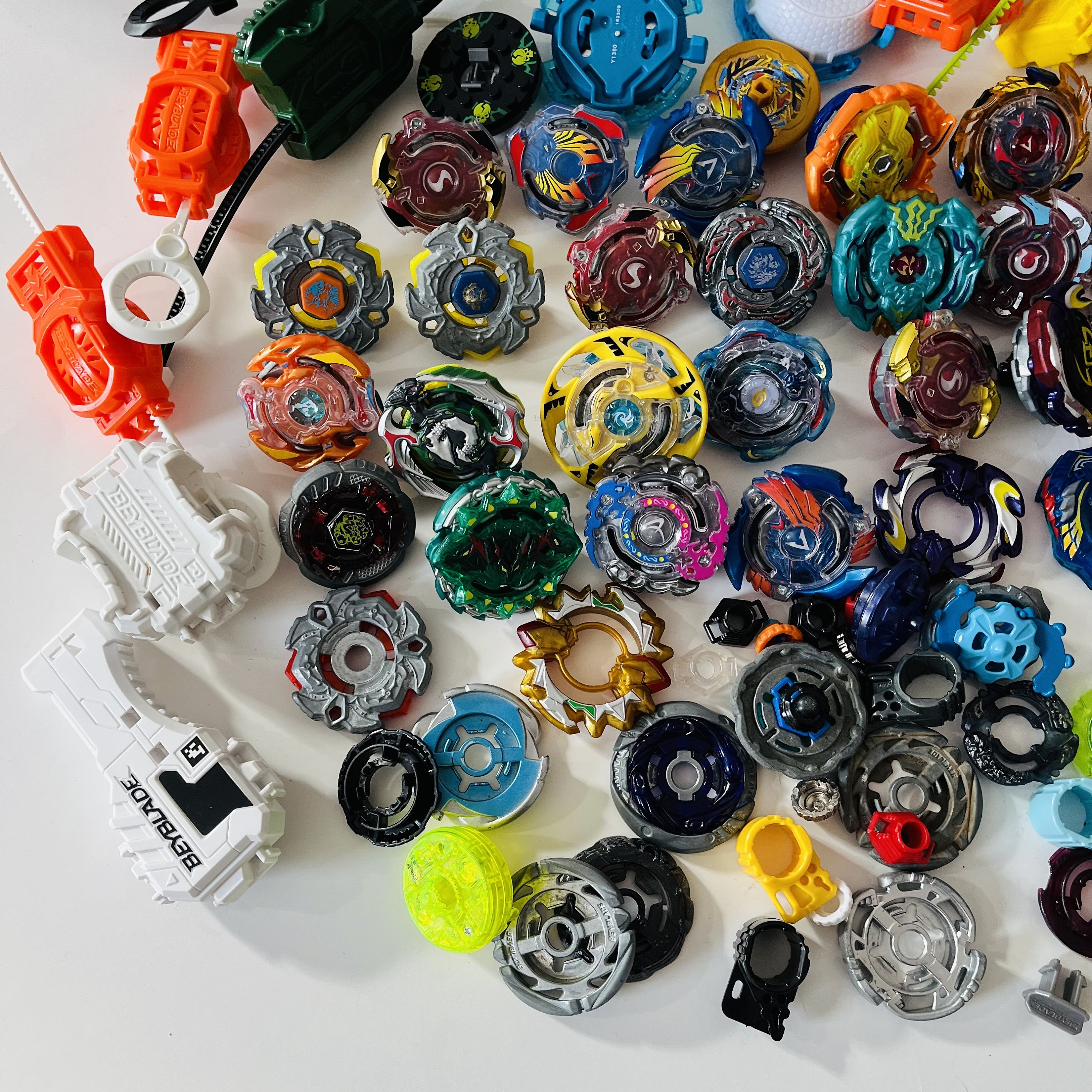 Vintage Bey Blade Collectible Toys Beyblade Mixed Lot Tops Tomy Hasbro ...