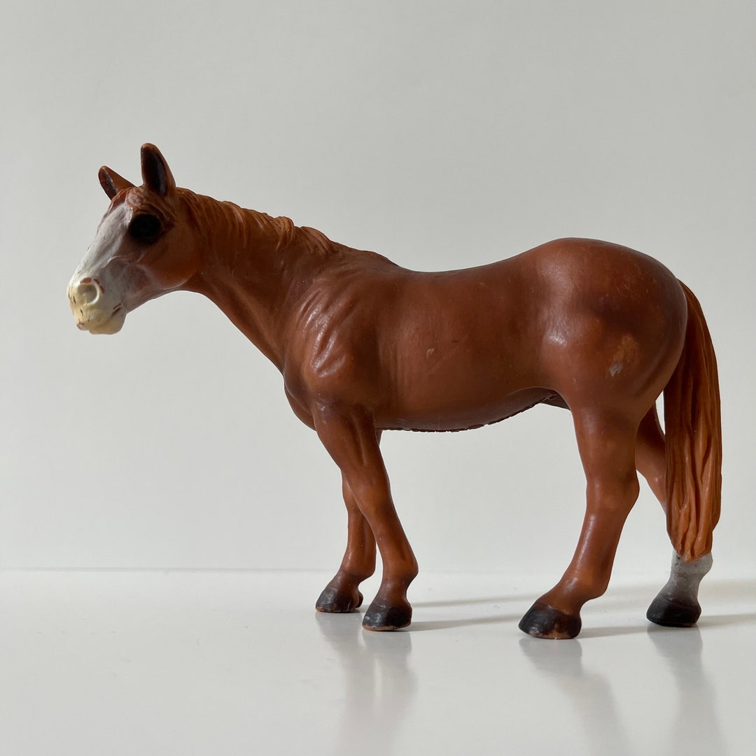 Retired Schleich Horse Club Horse Model Toy Figurine Plastic Horses