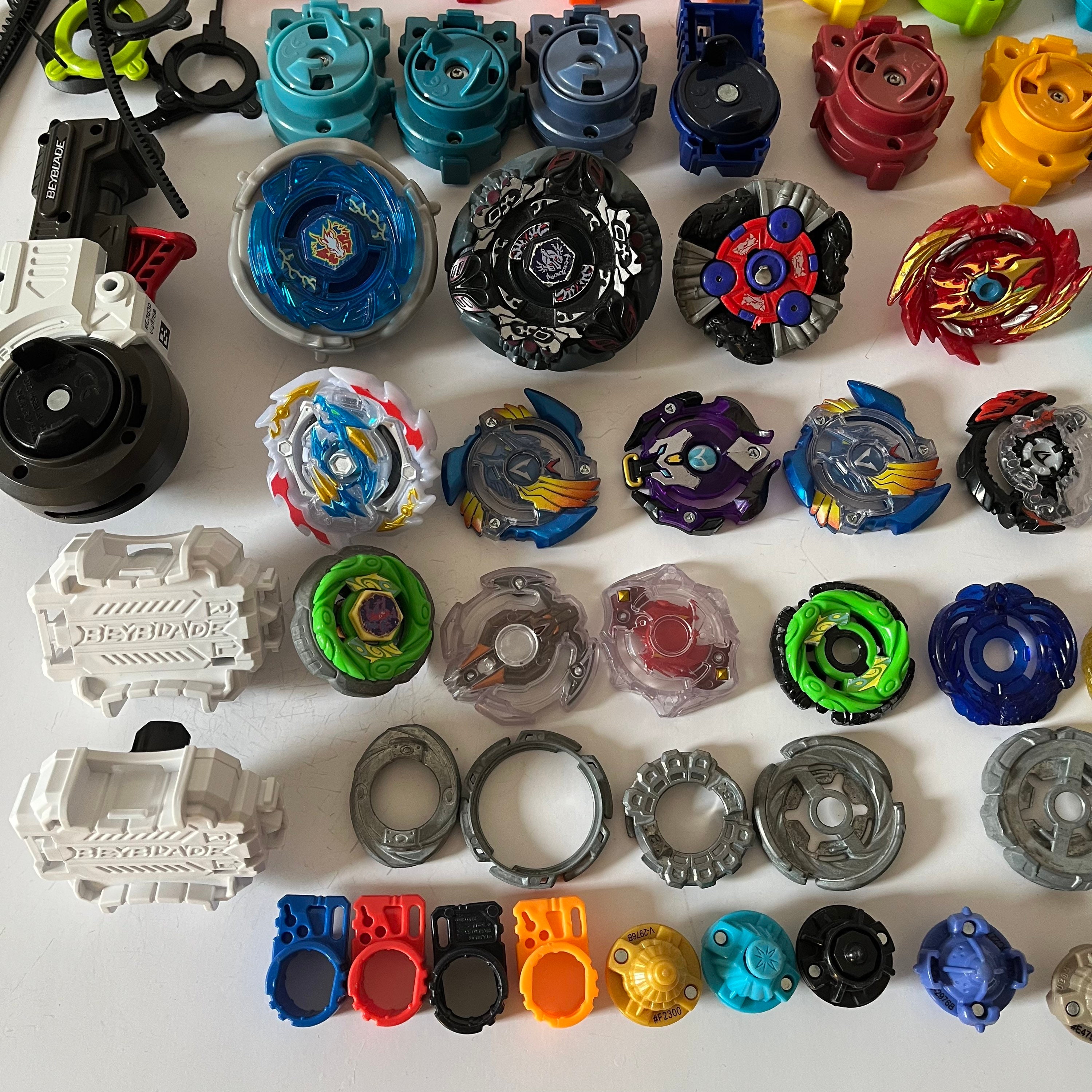 Vintage Bey Blade Collectible Toys Beyblade Mixed Lot Tops Tomy  display picture 1