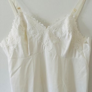 Vintage Gay Lure Love Lines Retro 70er Jahre Nylon Nachthemd Nachthemd Slip Kleid in Größe 36