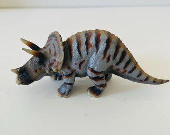 Schleich Tyranosaurus Plastic Toy Animal PVC Collectible Animal Figures Imaginary Play Jurassic Dinosaurs Diorama