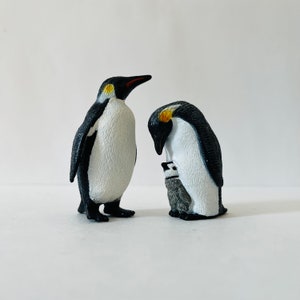 Schleich penguin shop