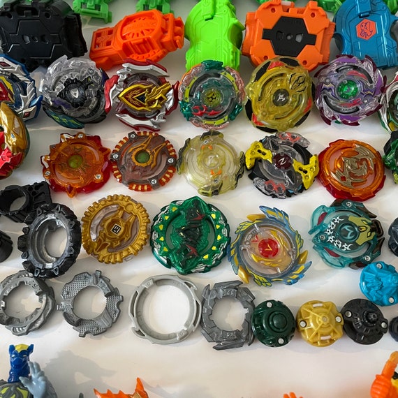 Vintage Bey Blade Collectible Toys Beyblade Mixed Lot Tops 