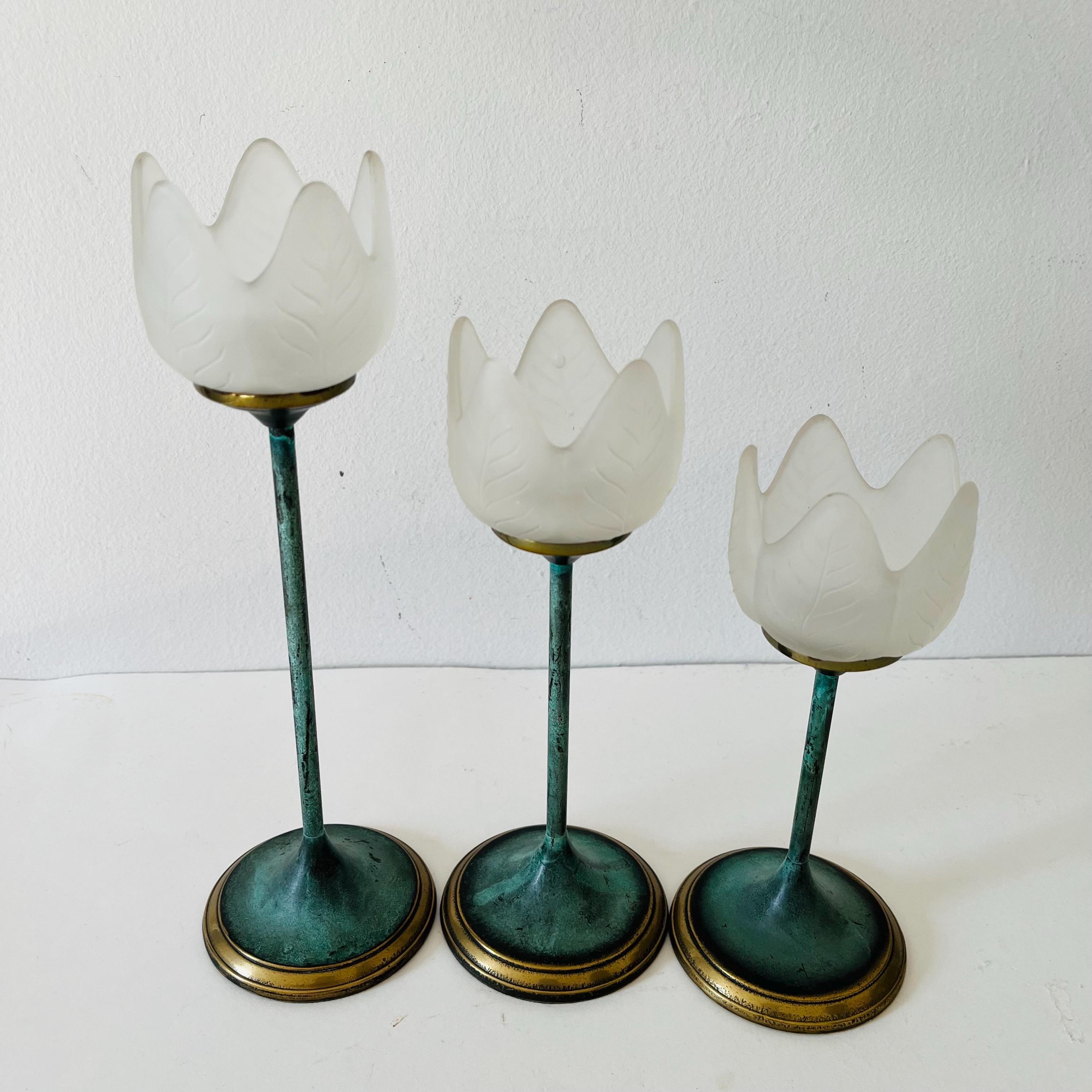 Lot De 2 Bougies Décoratives En Forme De Tulipe - 13,5 X 8 Cm - Couleur Verte - Marque Wiwd