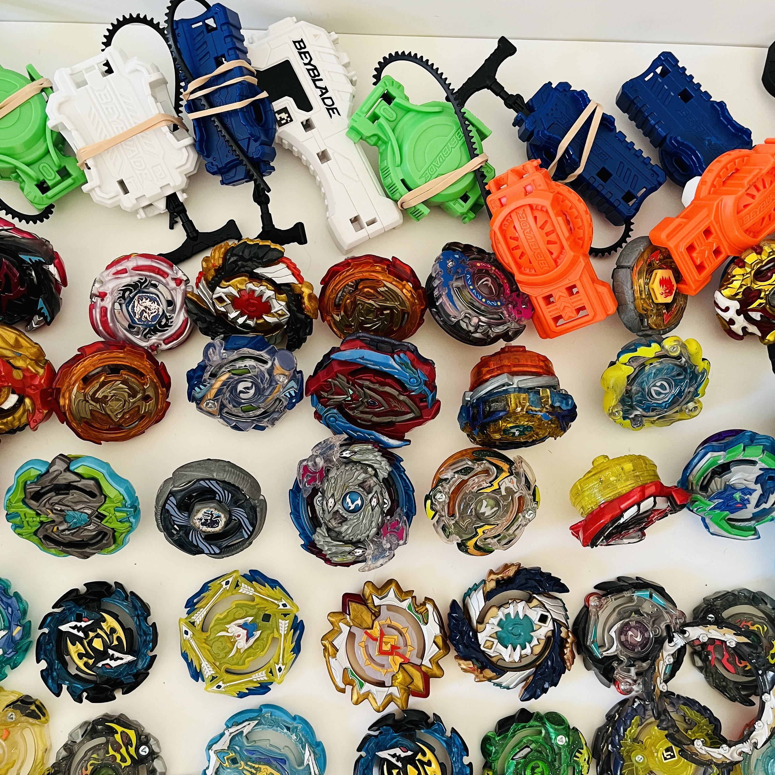 Vintage Bey Blade Collectible Toys Beyblade Mixed Lot Tops Tomy  display picture 1
