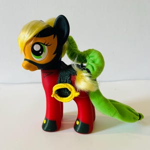My Little Pony Power Pony Applejack 6 inch Brushable Collectible Pony Toy Unused