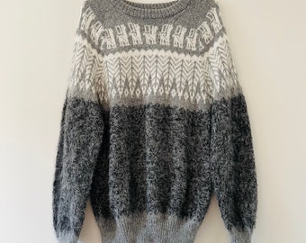 Vtg Black Gray White Peruvian Alpaca Wool Knit Sweater Pullover Peru Llama Woolen Sweaters  Size Medium