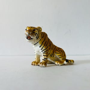 Vintage Schleich 1993 Sitzender Tiger 14096 Tierfigur Imaginäre Spieltiere Vintage Spielzeug Plastiktiere