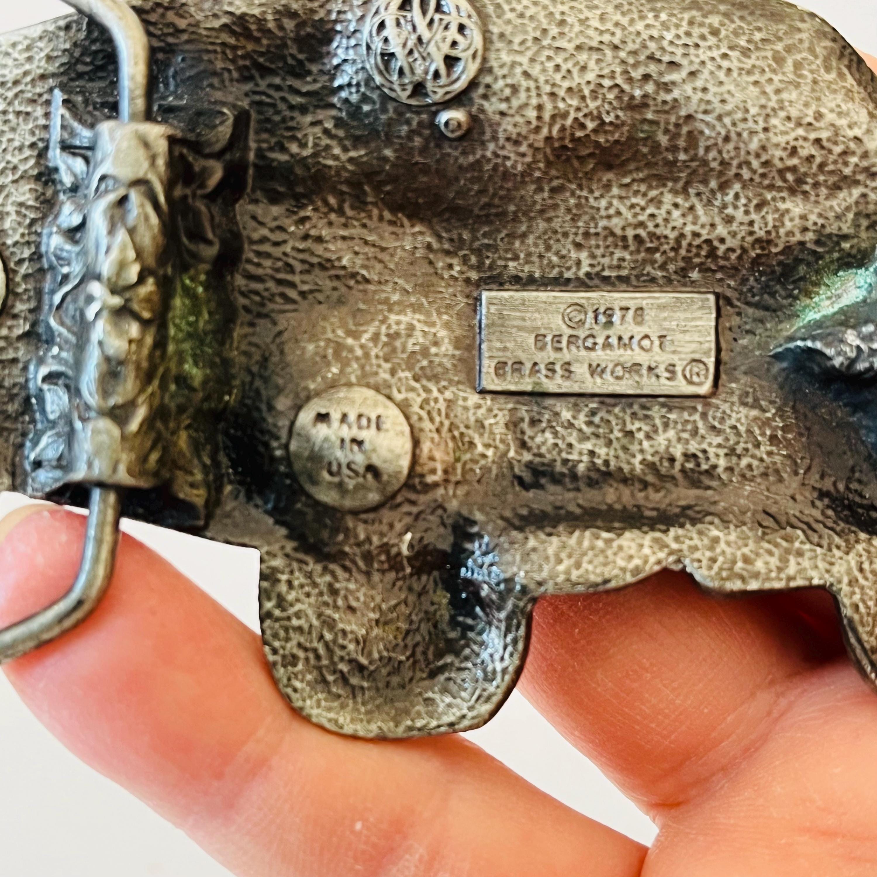 1978 Bergamot brass VINTAGE 1978 BERGAMOT BRASS WORKS FIGURAL REVOLVER GUN BELT  main image 2