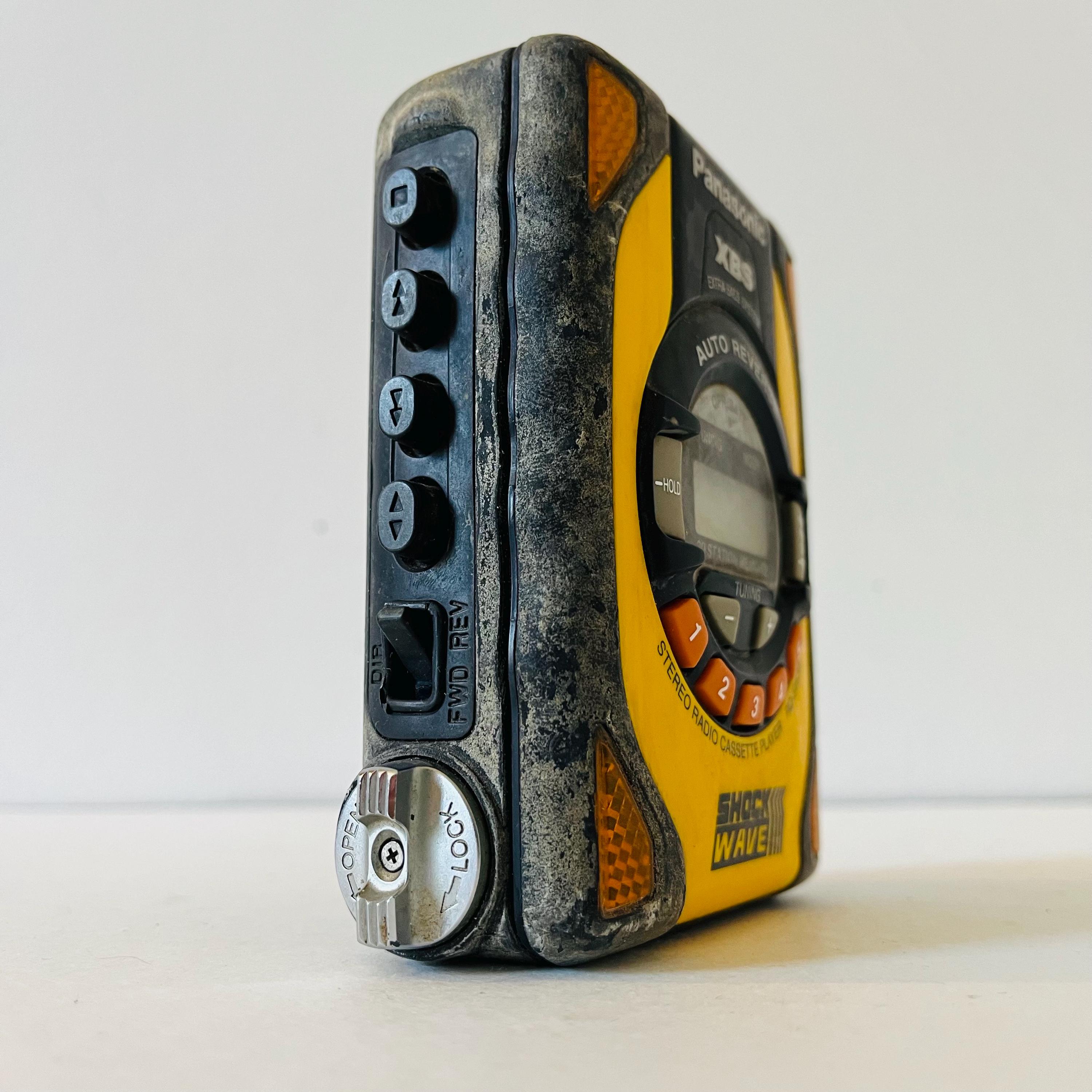 パナソニック　ショックウェーブ　RQ-SW30 Vintage Panasonic RQ-SW30 Shockwave XBS Stereo AM FM Radio