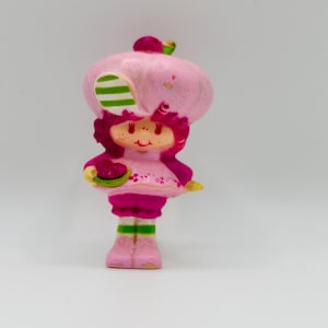 Vintage 1982 Strawberry Shortcake Raspberry Tart Carry Heart Tart Strawberry Land Miniature PVC Collectible Figure 80's Nostalgia Toys