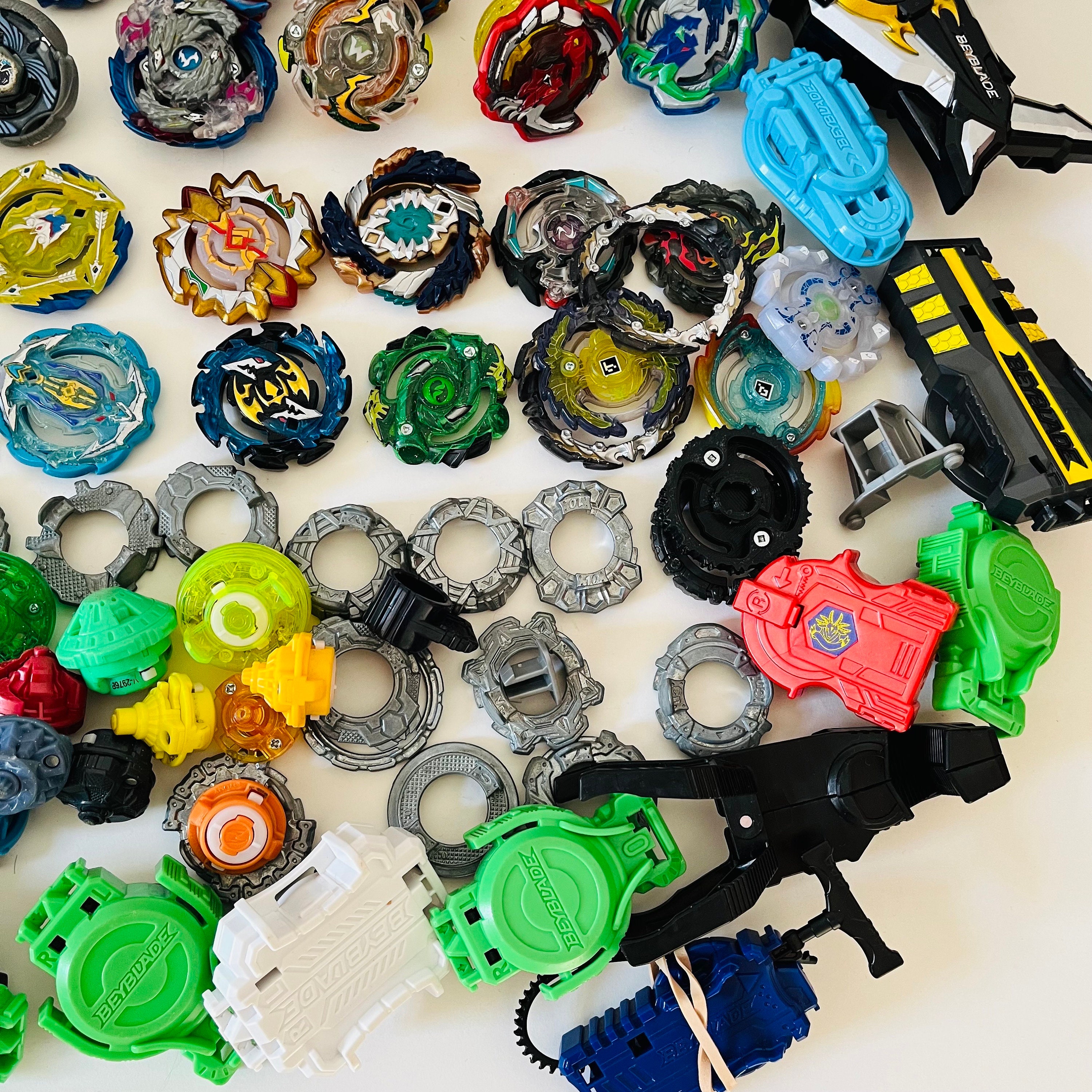 Vintage Bey Blade Collectible Toys Beyblade Mixed Lot Tops Tomy  display picture 1