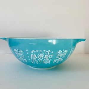 Vintage Pyrex Amish Butterprint 444 4 QT Cinderella Mixing Bowl