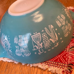 Vintage Pyrex Amish Butterprint 444 4 QT Cinderella Mixing Bowl
