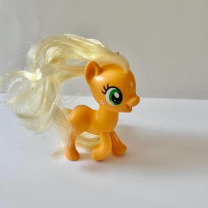 My Little Pony  Figure MLP G4 Applejack 3.25” Brushable Pony  Friendship is Magic MLP Collectible