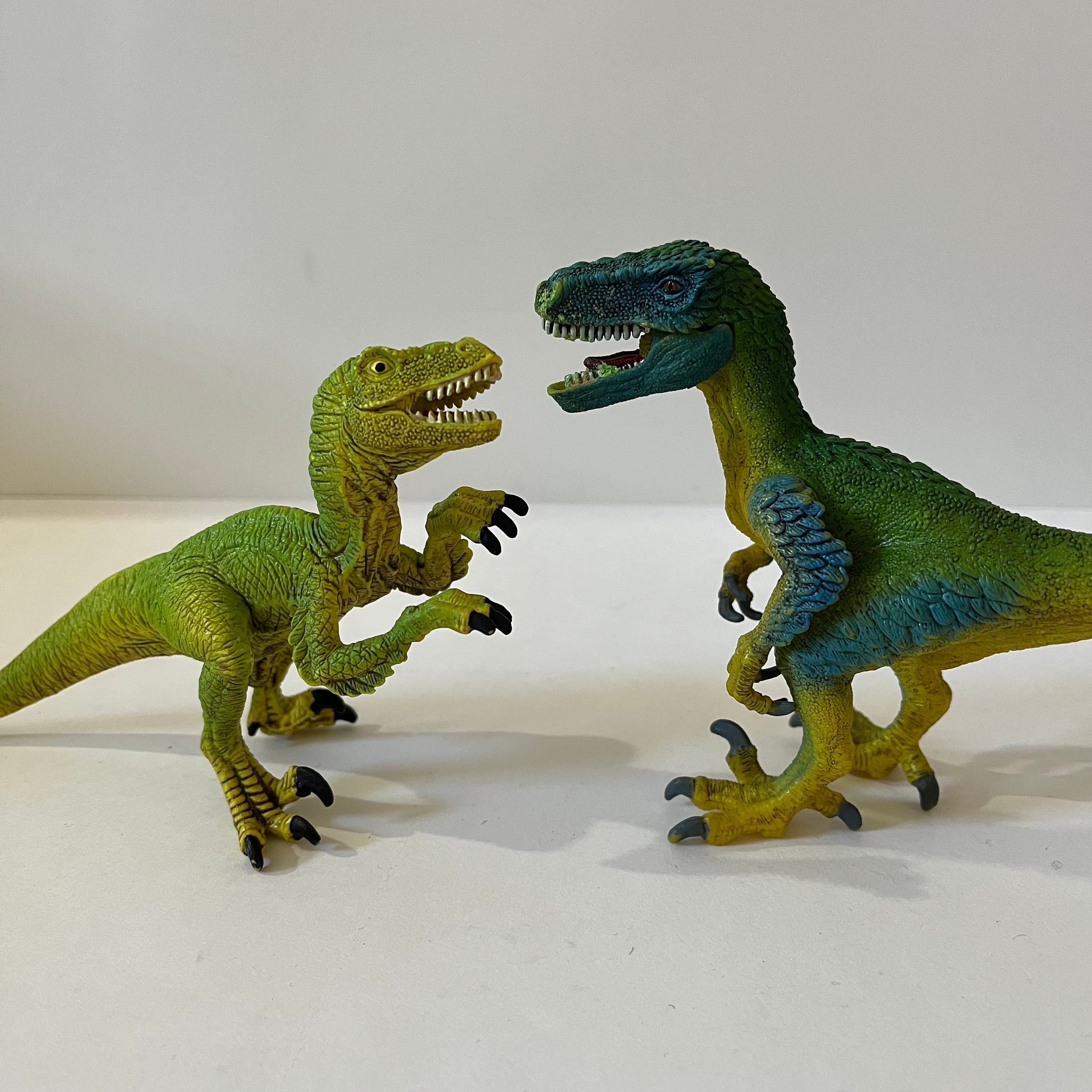 Retired Schleich Dinosaur Giganotosaurus Dino Figure Figurine Toy