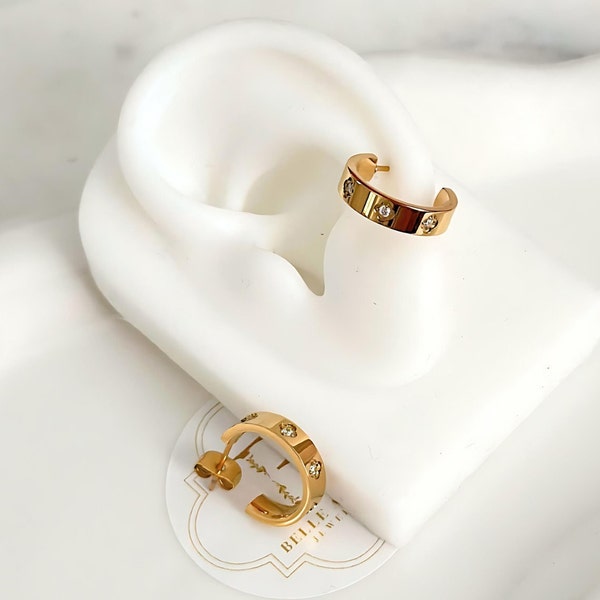 Your Jewelry | 18k Gold Plated Clover Rhinestone Earrings - Hypoallergenic, Waterproof, High quality, Non Tarnished.