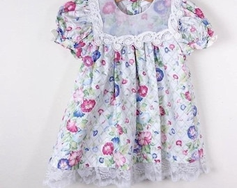 Vintage 90-tals Anne Savoy blommig spetsklänning barn 2T vit rosa puffärm rosetter
