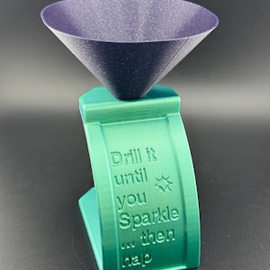 3D Printed Diamond Painting Funnel: Coastal Craft Organizer with Sparkle Quote