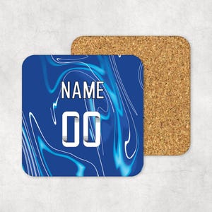 Personalisierteshäkel-Frauen-2024/25-Heimtrikot-Stil Untersetzer, 9 cm x 9 cm MDF-Kork-Rückseite Frauen-Fußballfangeschenk