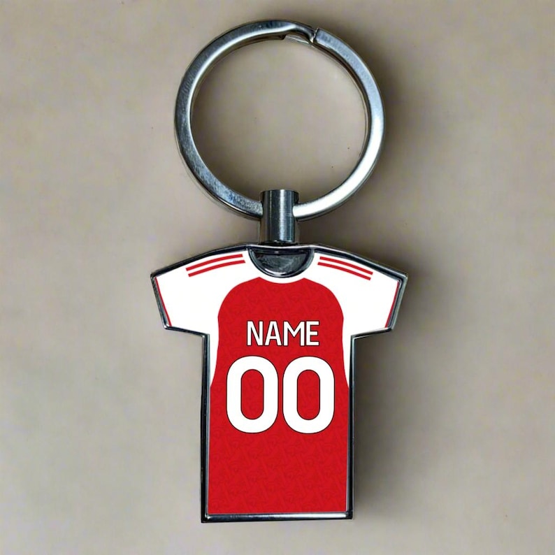 Personalised Arsenal Football 2025/26 Home Kit Style Metal Shirt Keyring – Fan Gift image 3