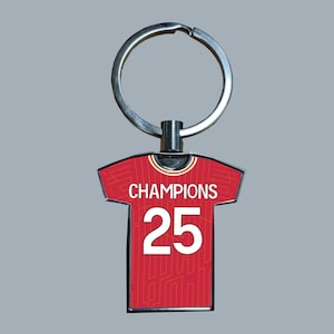 Liverpool CHAMPIONS 25 Home Kit Style Metal Football Shirt Keyring – Football Fan Gift