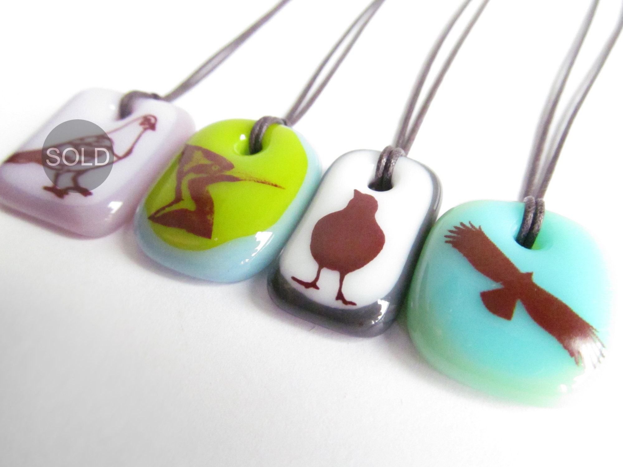 WS NECKLACE - BiRD - PiNK