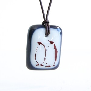 Emperor Penguin couple necklace, mother daughter jewelry, penguins fused glass pendant necklace, mama bird necklace, arctic penguin gift image 3