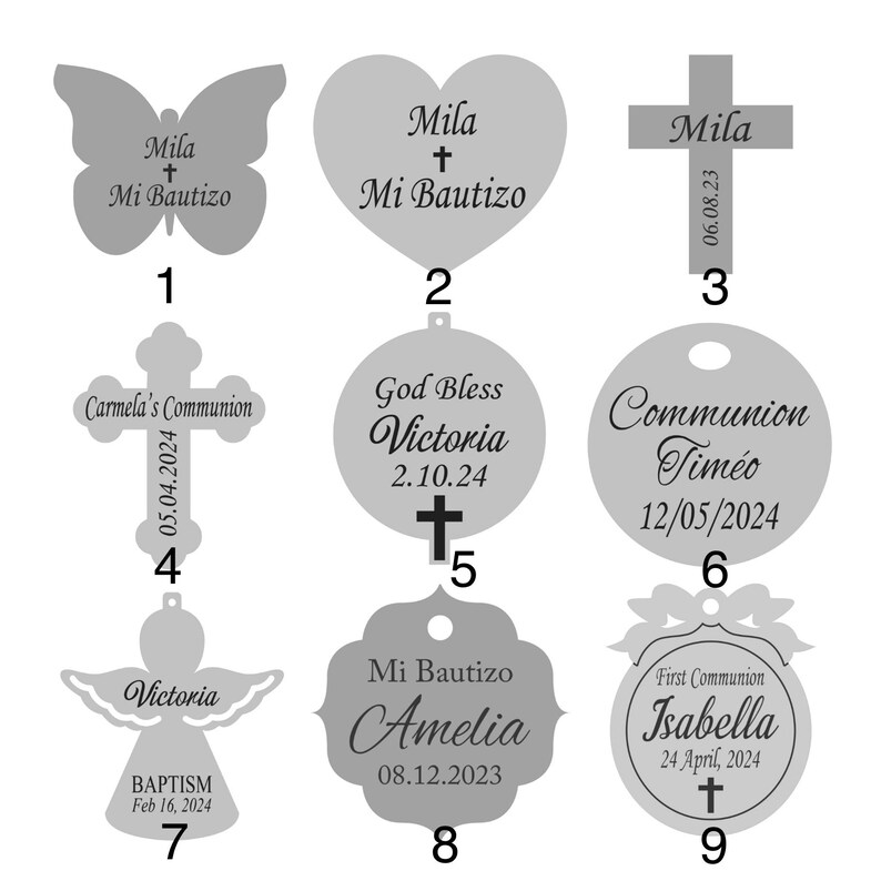 K&ouml;nnte beinhalten: Neun verschiedene Designs f&uuml;r personalisierte Tauf- und Kommunionsgeschenke. Die Designs umfassen einen Schmetterling, ein Herz, ein Kreuz, einen Engel und einen Kreis. Jedes Design zeigt einen Namen, ein Datum und ein religi&ouml;ses Symbol.