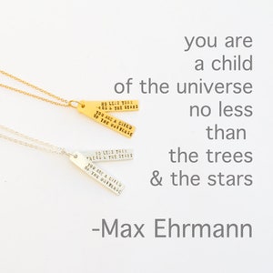 Citação inspiradora "You Are a Child of the Universe" colar artesanal de prata esterlina e ouro vermeil 14kt da Chocolate and Steel