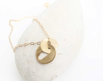 The Anini" Circle Link Necklace