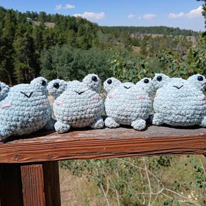 Crocheted Frog Plush: Handmade Polyester Yarn Toy